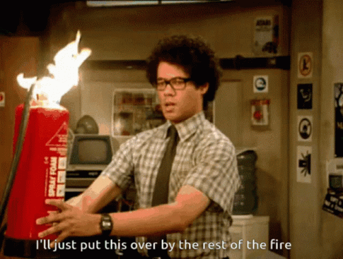 It Crowd Maurice Fire Estinguisher GIF