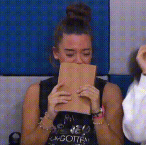 Its So Hot Crying Noelia Franco Esp GIF