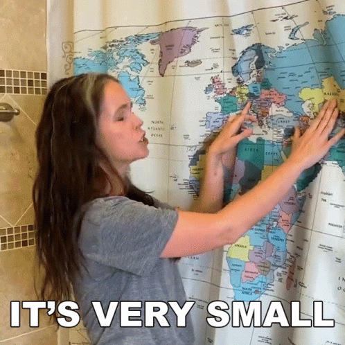 Its Too Small Rachel Smith GIF