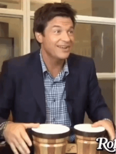 Jason Bateman D'jembe GIF