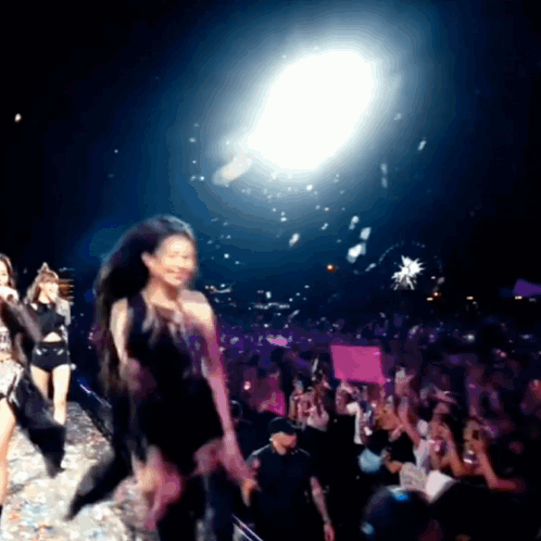 Jennie Jumping And Give Attention To Coachella Crowd GIF
