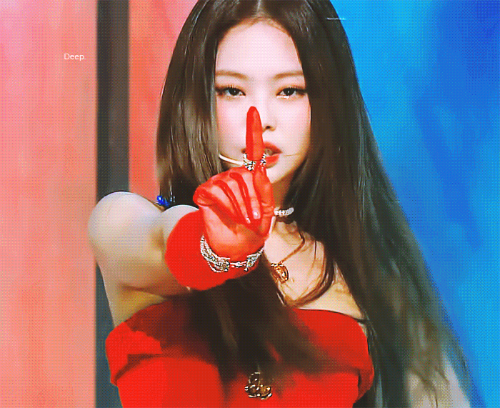 Jennie Kim Solo GIF