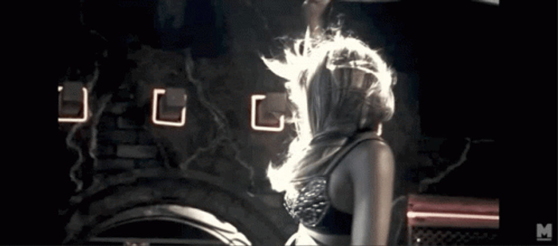 Jessica Alba Holding Rope While Dancing GIF