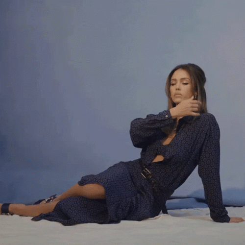 Jessica Alba Sexy Pose GIF