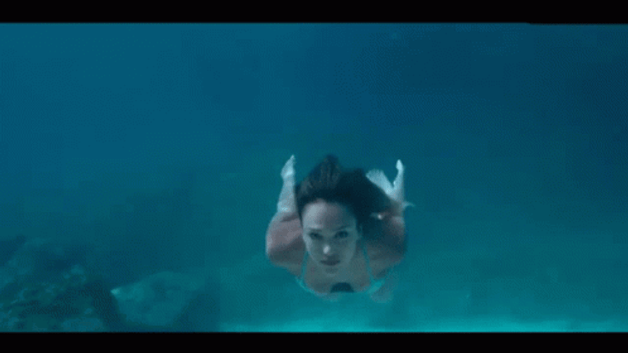 Jessica Alba Sexy Swimming GIF