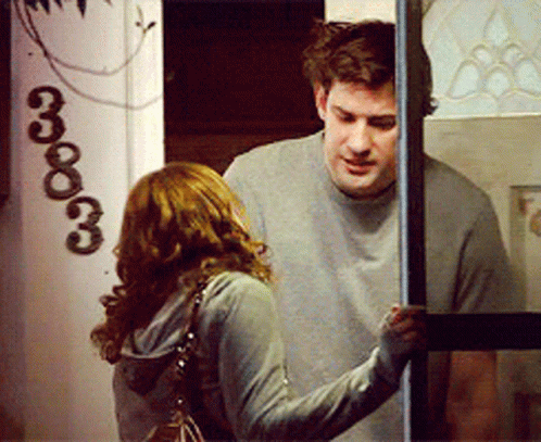 Jim Halpert And Pam Couple Kiss GIF