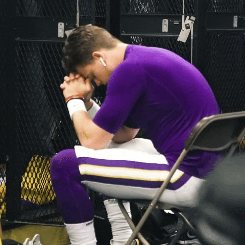 Joe Burrow Player Of Ed Orgeron Praying GIF