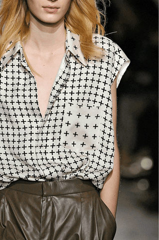 Julia Nobis Fashion Heart GIF