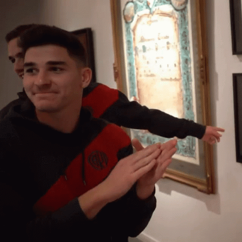 Julian Alvarez Claps GIF