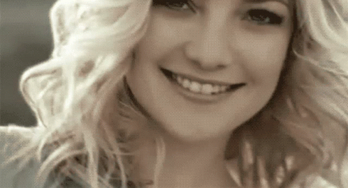 Kate Hudson Attractive Giggle GIF