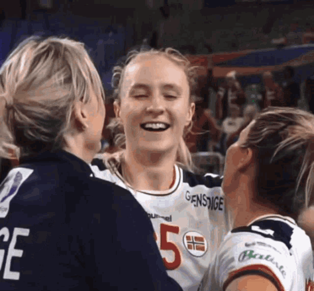 Katrine Lunde Nora Mork Gif GIF