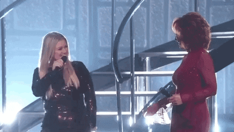 Kelly Clarkson And Reba Mc Entire GIF