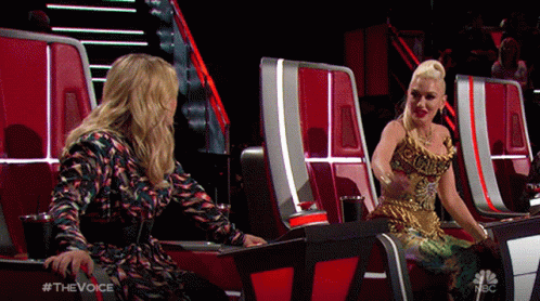 Kelly Clarkson High Five Great Job Team GIF