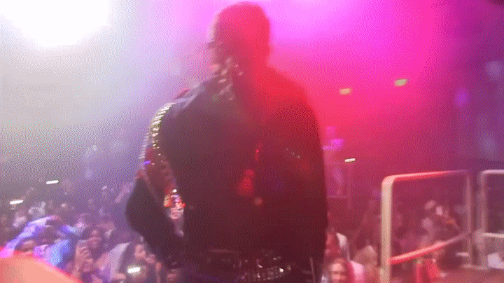 Kevin Hart Screaming At Michael Jackson GIF