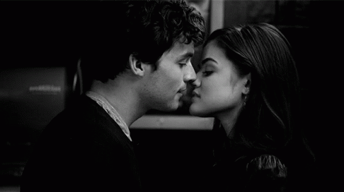 Kissing Pretty Little Liars GIF