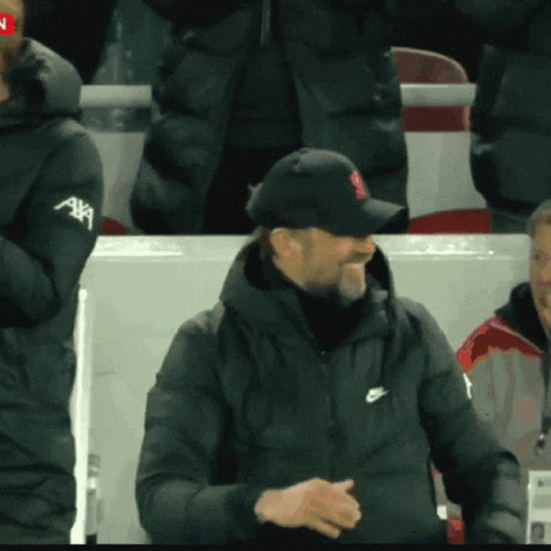Klopp Hand Shake Player GIF