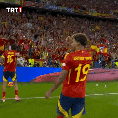 Lamine Yamal Hype The Audience GIF