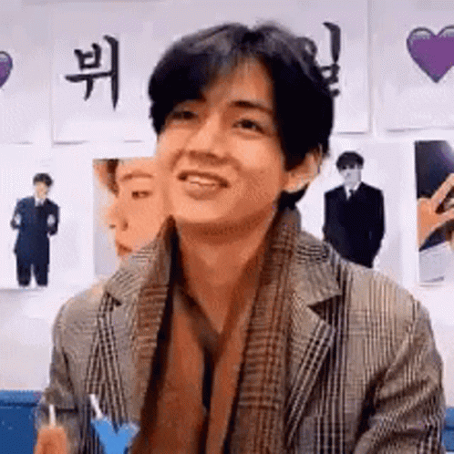 Laughing Meme Kin Taehyung GIF