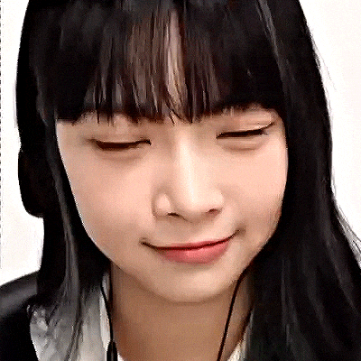 Le Sserafim Hong Eunchae Black Hair Cute Smile GIF