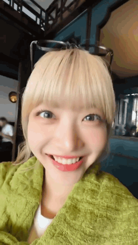 Le Sserafim Playful Hong Eunchae Big Smile GIF