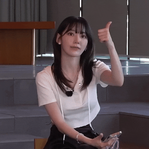 Le Sserafim Sakura Miyawaki Wink And Thumbs Up GIF