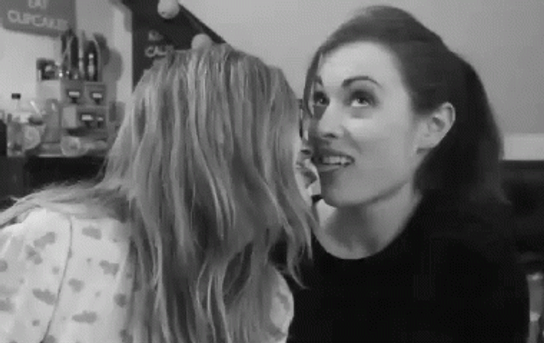 Lesbians GIFs GIFDB Lesbians GIFs GIFDB