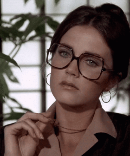 Linda Carter Diana Price Necklace GIF