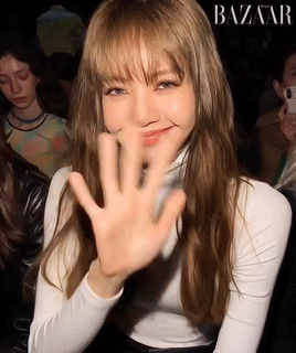 Lisa Manoban Blackpink Waving At The Camera GIF