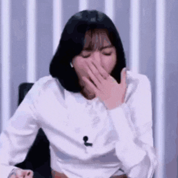 Lisa Reaction Sleep Blackpink Gif GIF