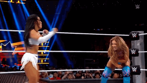 Lola Vice Countering Roxanne Perez GIF
