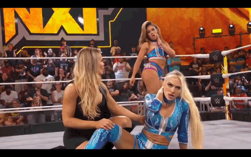 Lola Vice Triple Threat Match GIF