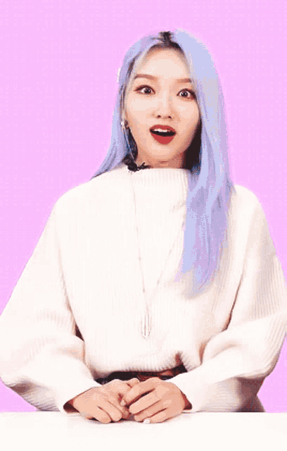 Loona Gowon Gif GIF