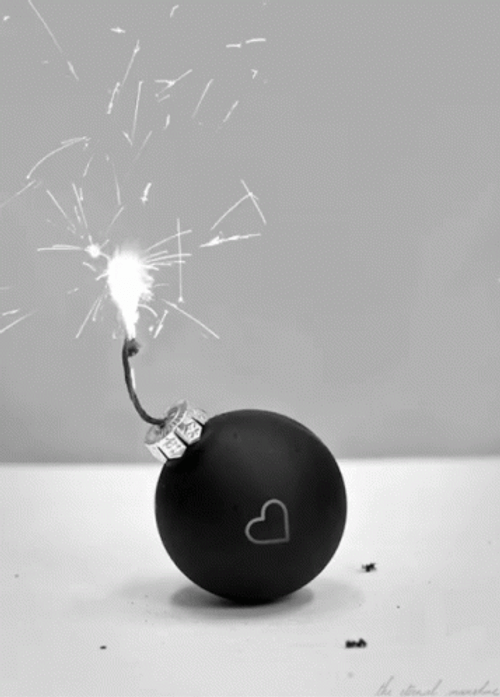 Love Bomb Sparkling