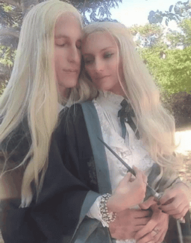 Lucius Malfoy And Narcissa Malfoy Hug GIF