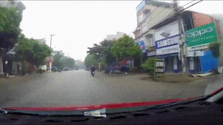 Lucky Bicycle Bus Dodged Avoid Avoid Accident GIF
