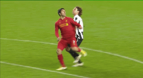 Luis Suarez Fantastic Passes GIF