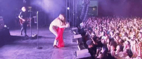 Maggie Rogers Savage Performance At Coachella GIF
