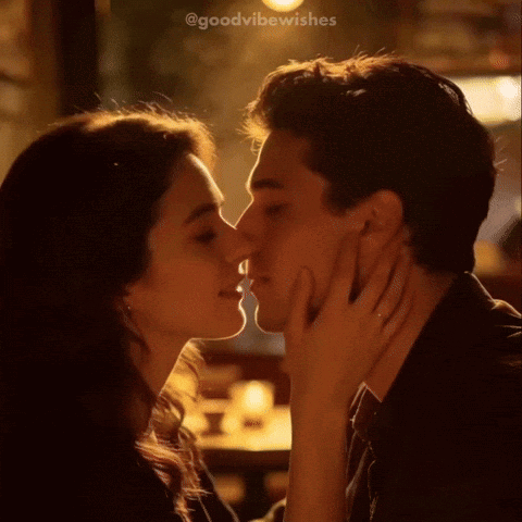 Man and Woman Kissing Good Vibe Wishes