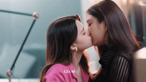 Man And Woman Kissing Sunset GIF