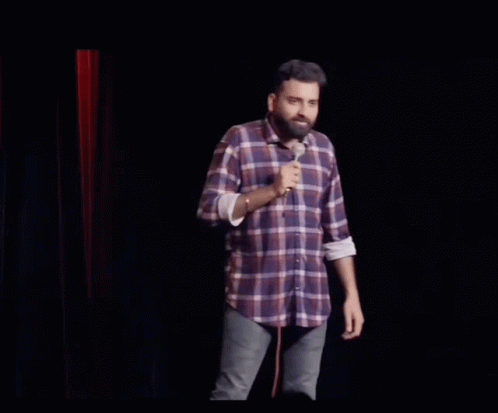 Man At Microphone Ye Itna Genius Ladka GIF