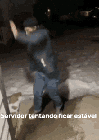 Man Dancing in Snow servidor tentando ficar estavel