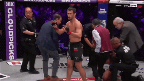 Man in Boxing Ring With Cloudpicks Banner