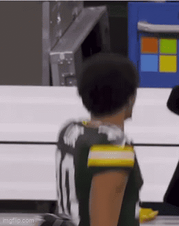 Man In Green And White Jersey Number 10 GIF