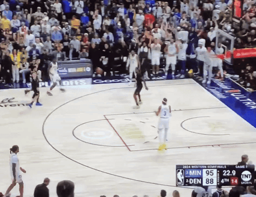 Man in Hat With Pile of Money Ran Off On Da Cavaliers Twice
