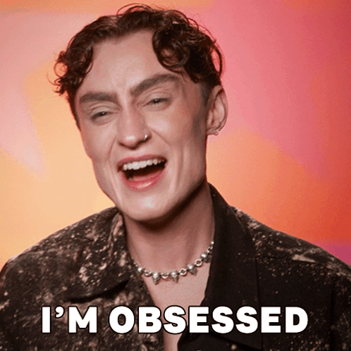 Man in Pearl Necklace Says I'm Obsessed