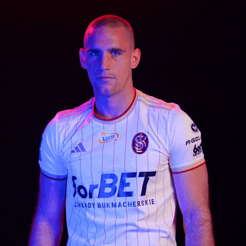 Man in White Jersey Saying Forbet