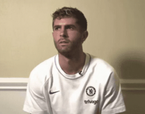 Man In White Shirt Saying Trivago GIF