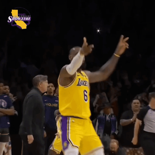 Man In Yellow Jersey With Number 6 GIF