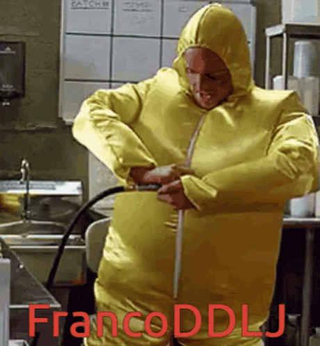 Man in Yellow Suit Saying Francoddlj