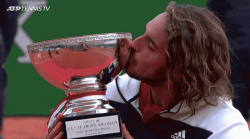 Man Kissing Trophy Coupe De S.A.S. Le Prince Souverain GIF
